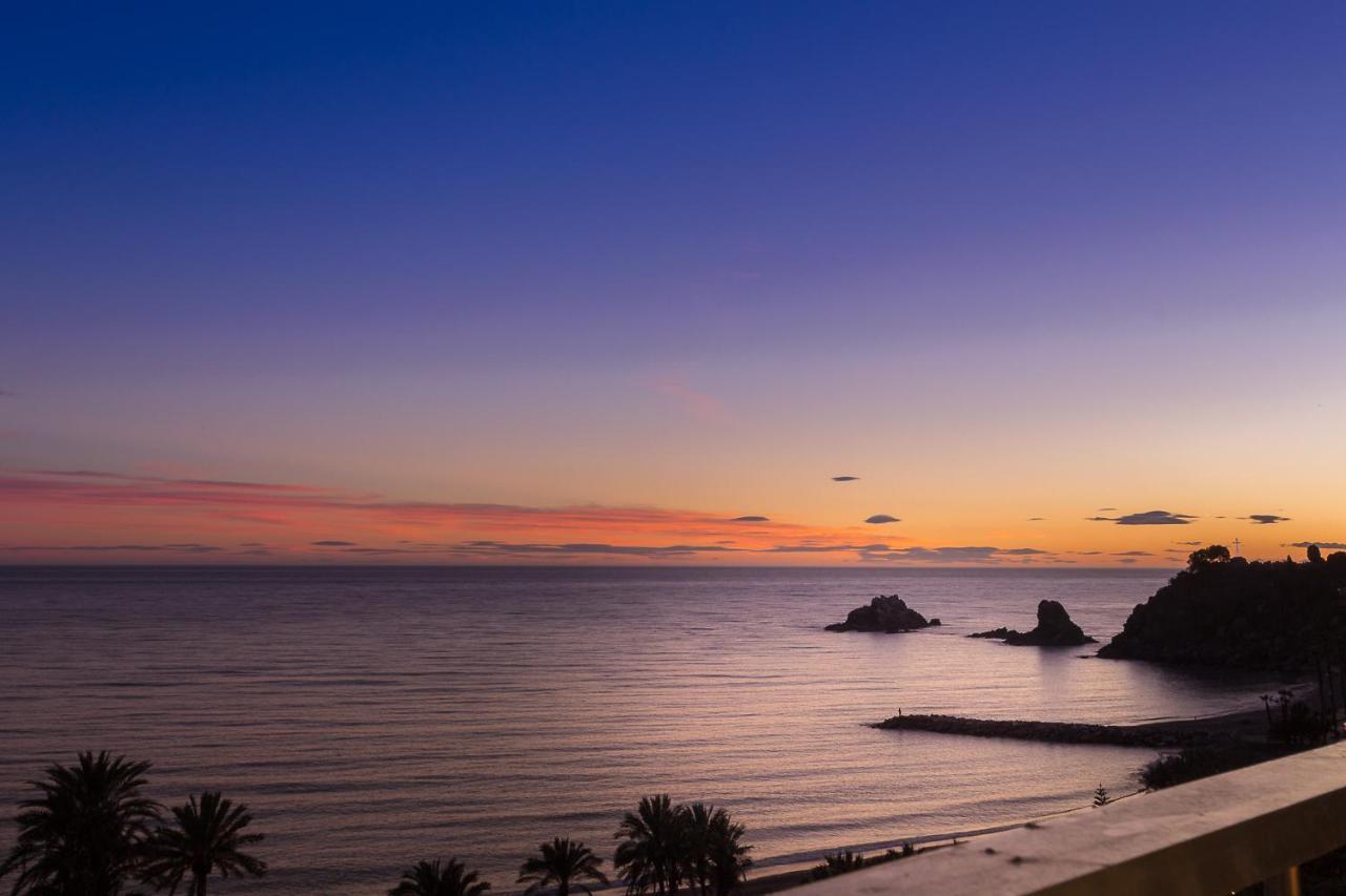 Hostal Tropical Альмуньекар Экстерьер фото