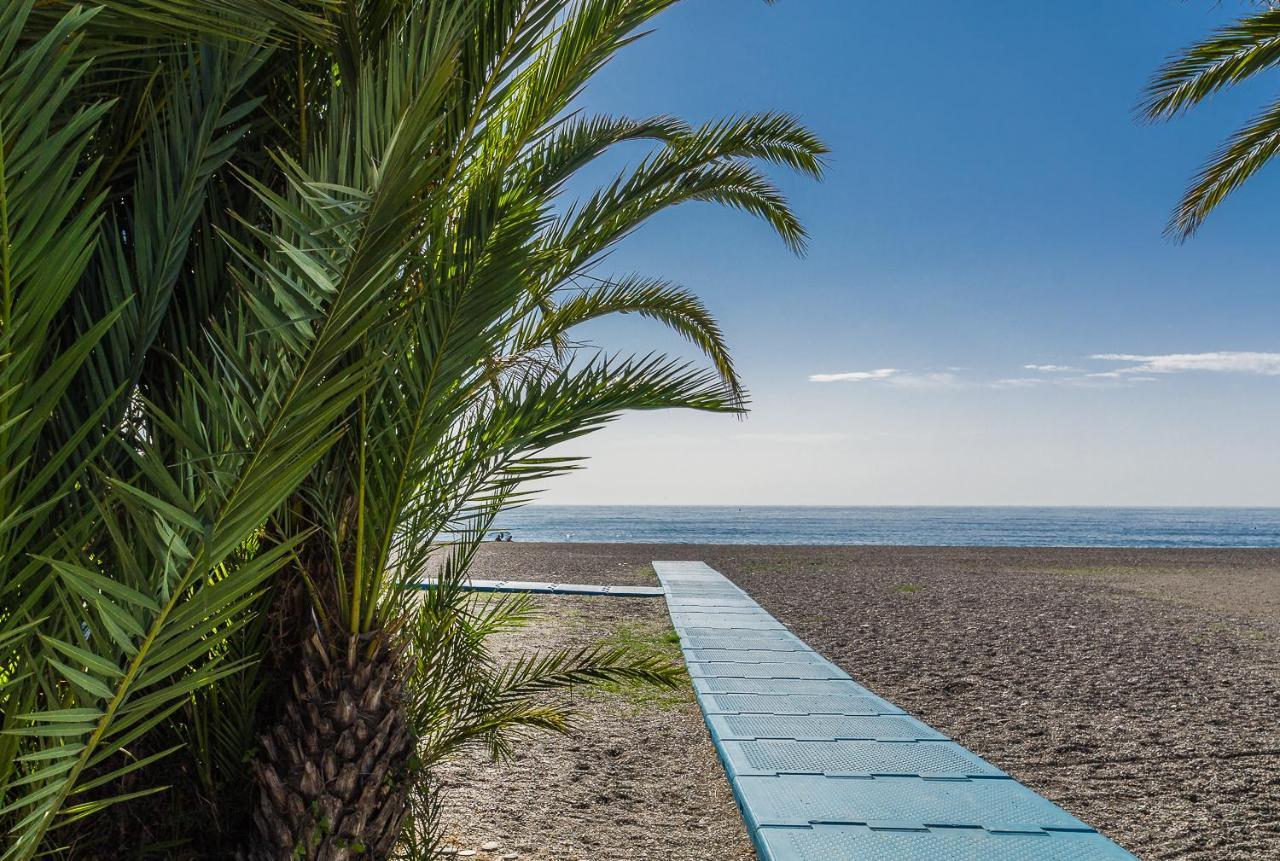 Hostal Tropical Альмуньекар Экстерьер фото