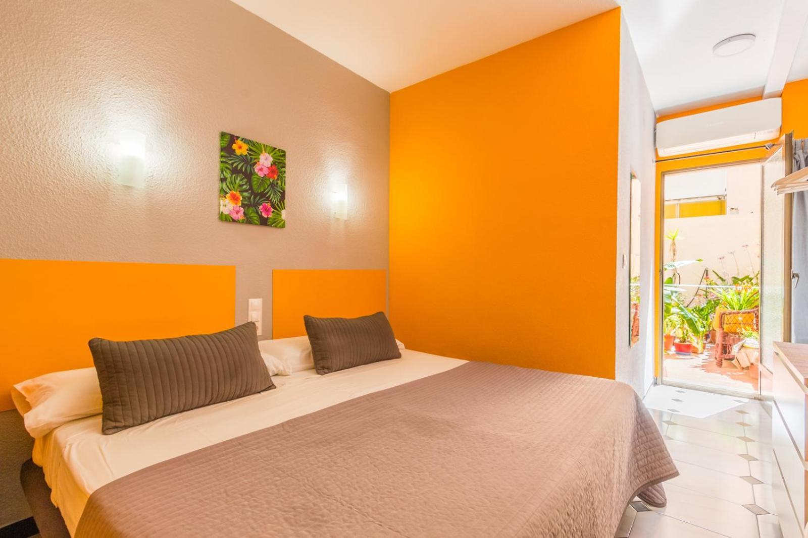 Hostal Tropical Альмуньекар Экстерьер фото