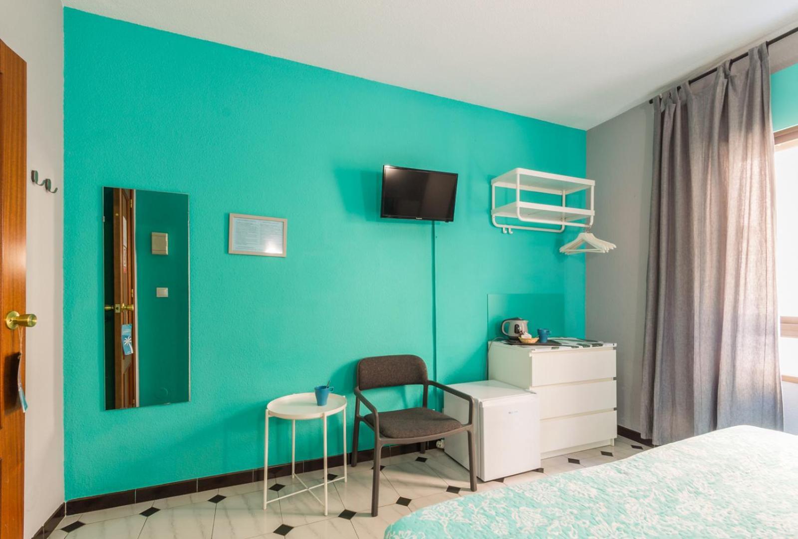 Hostal Tropical Альмуньекар Экстерьер фото