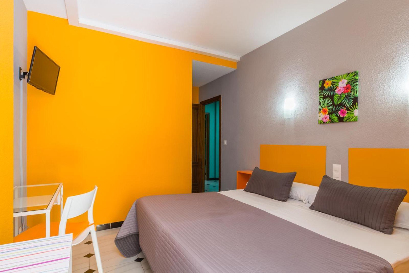 Hostal Tropical Альмуньекар Экстерьер фото
