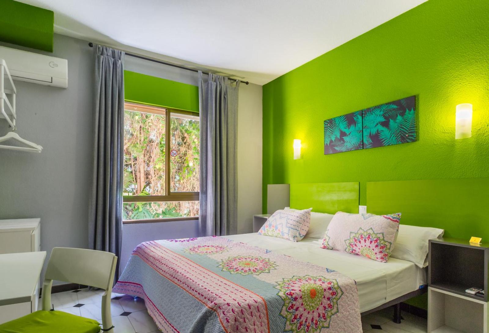 Hostal Tropical Альмуньекар Экстерьер фото