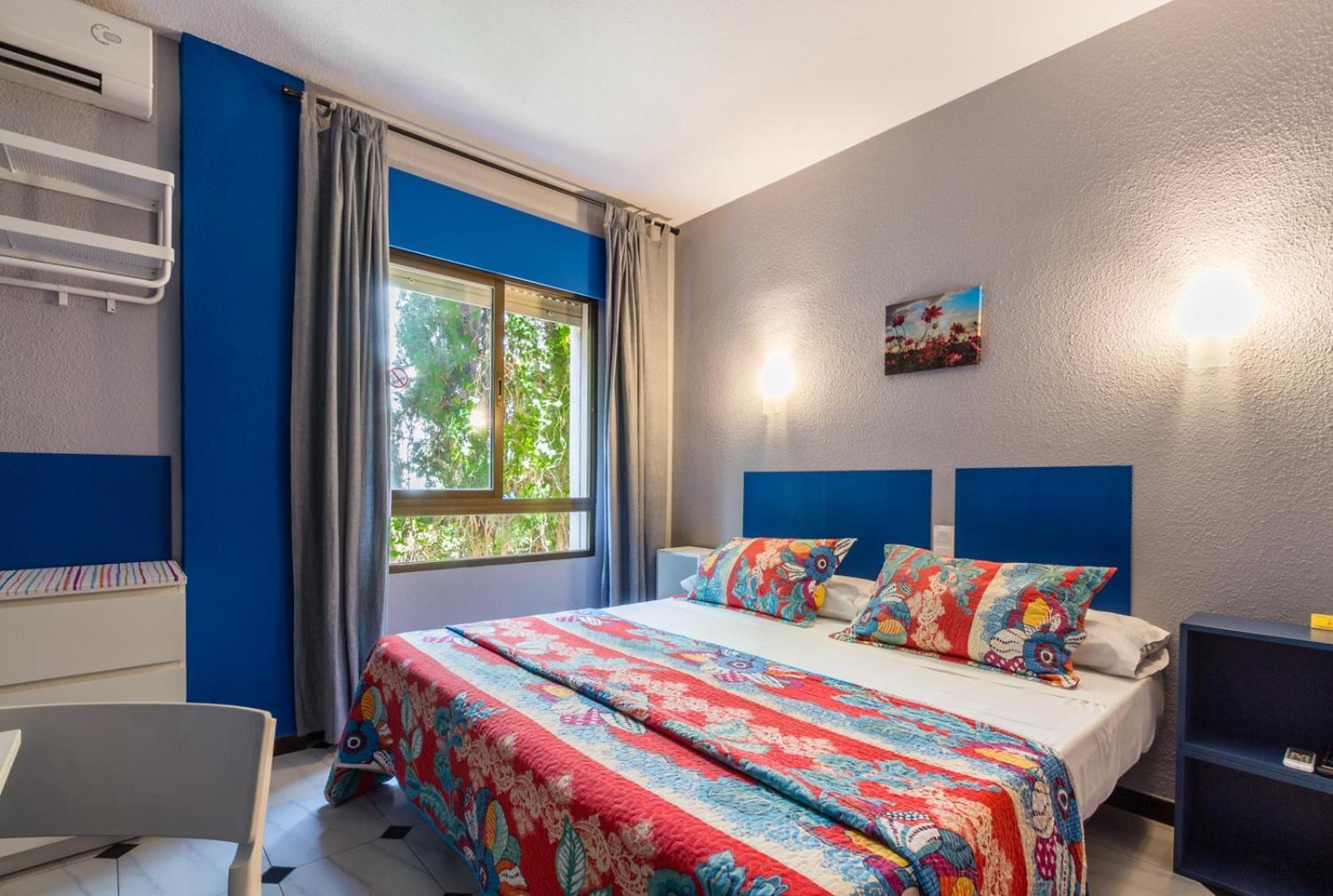 Hostal Tropical Альмуньекар Экстерьер фото