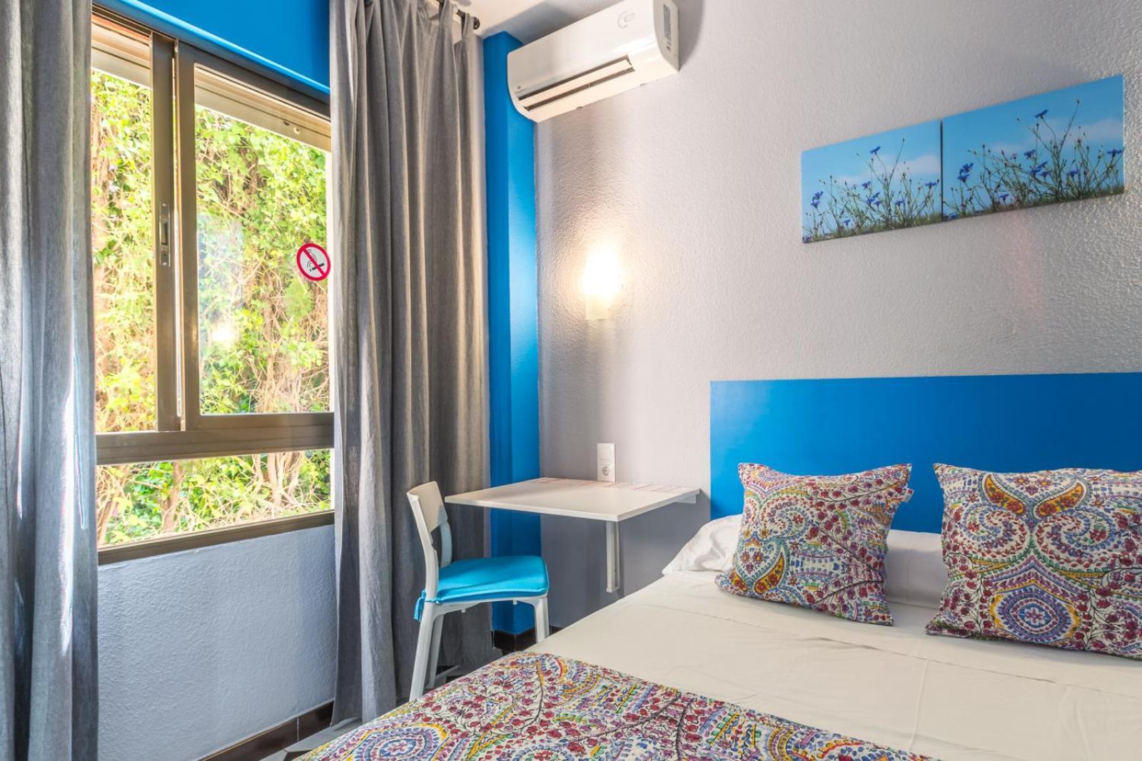 Hostal Tropical Альмуньекар Экстерьер фото